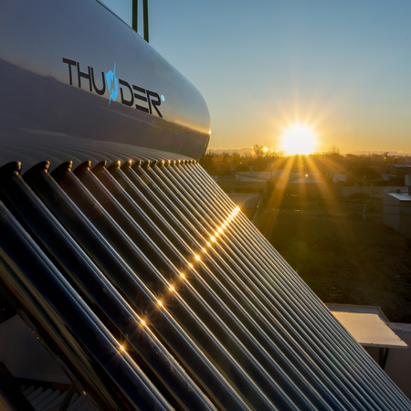 Colector solar THUNDER nepresurizat cu rezervor de 100 L